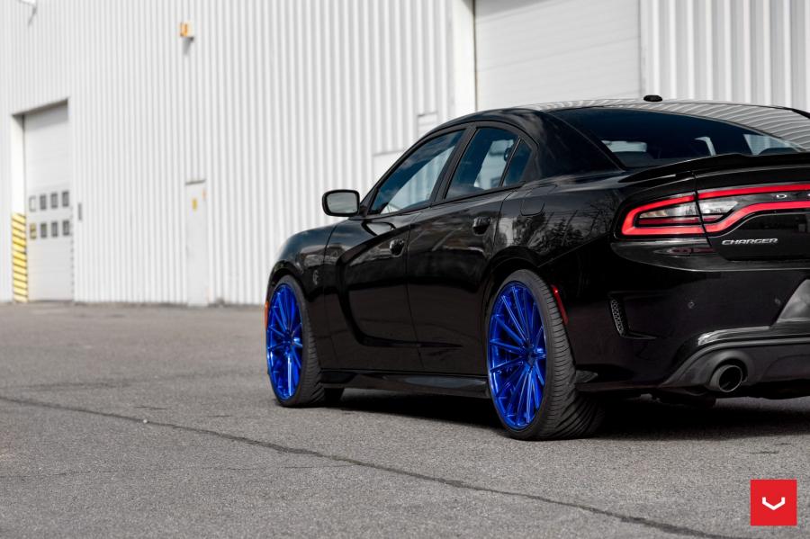  Dodge Charger SRT on Vossen Wheels (VFS2) 2017 года  (фото 10 из 26)